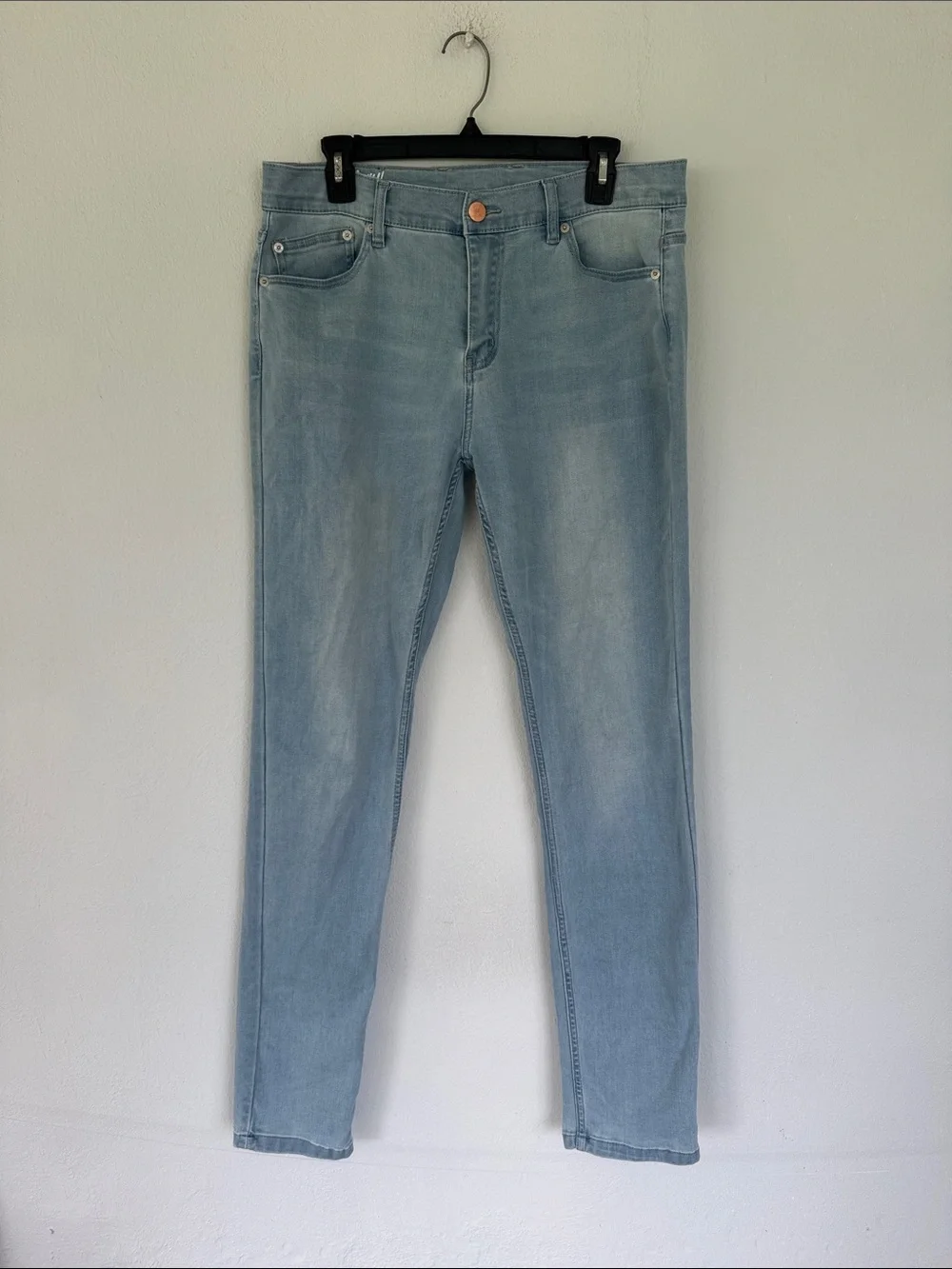 Mugsy Grands light wash spandex stretch men’s slim fit jeans size 34x36